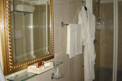 Il bagno della Camera Superior del D'Angelo Palace Hotel